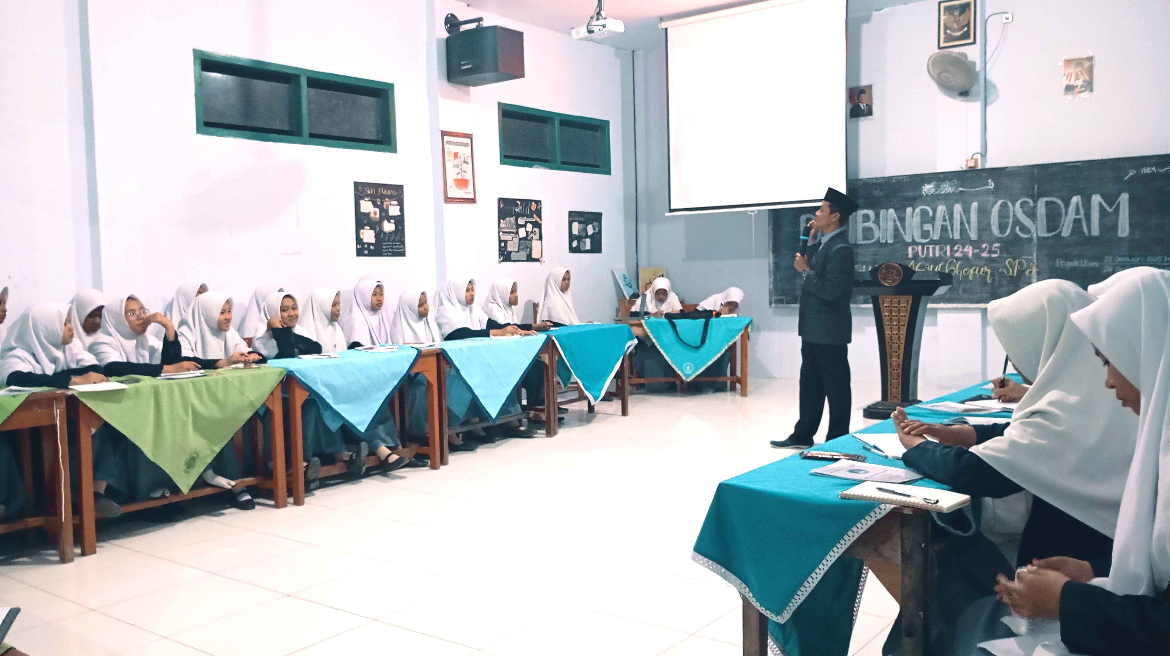 Bimbingan OSDAM Putri 2024/2025: Menumbuhkan Semangat Keorganisasian