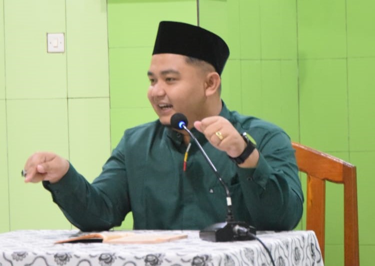 Dikritik BAPER! Kamu Belum IKHLAS (Refleksi Keikhlasan dari Pesan KH. Abdullah Syukri Zarkasyi, M.A.)