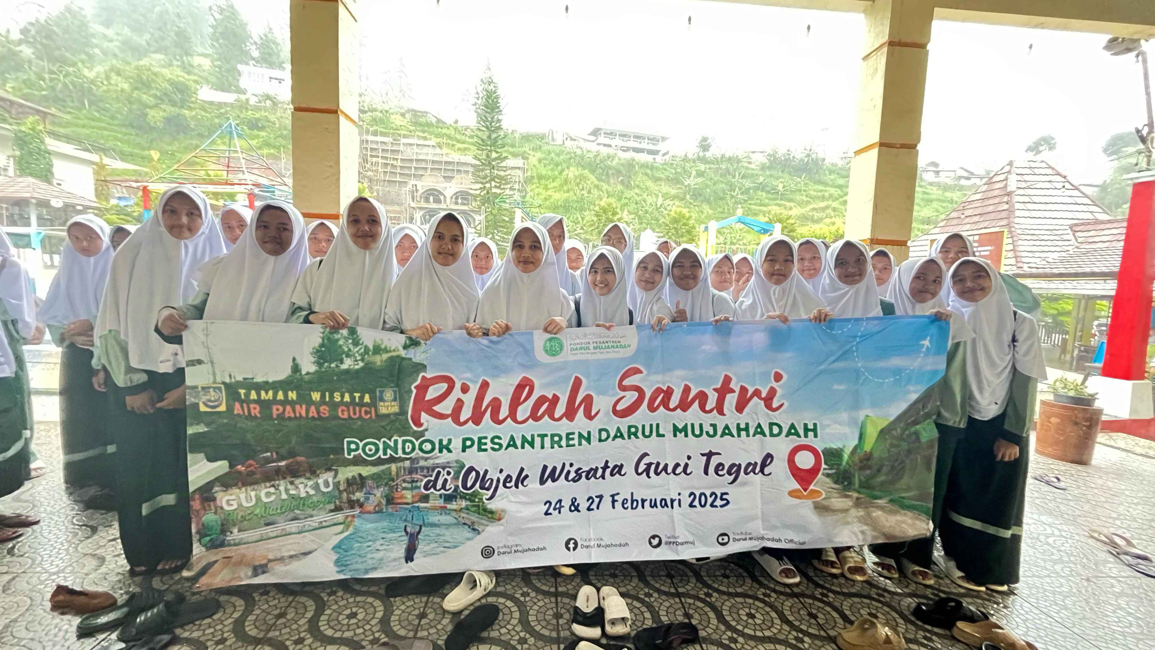 Menjalin Kebersamaan, Santriwati Darul Mujahadah Gelar Rihlah Inspiratif ke Guci