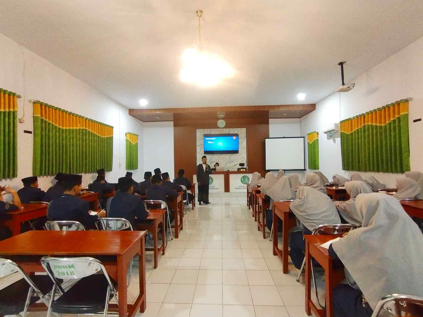 Pondok Pesantren Darul Mujahadah Gelar Pembekalan Imamah bagi Santri Kelas 6 TMI