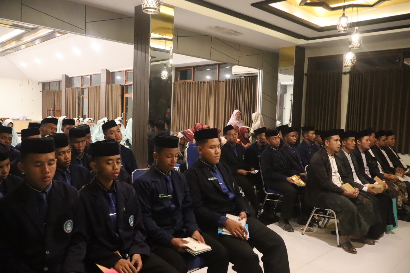 Rihlah Edukasi, Pondok Pesantren Darul Mujahadah Jalin Silaturahmi dengan Ponpes Baitussalam Prambanan 