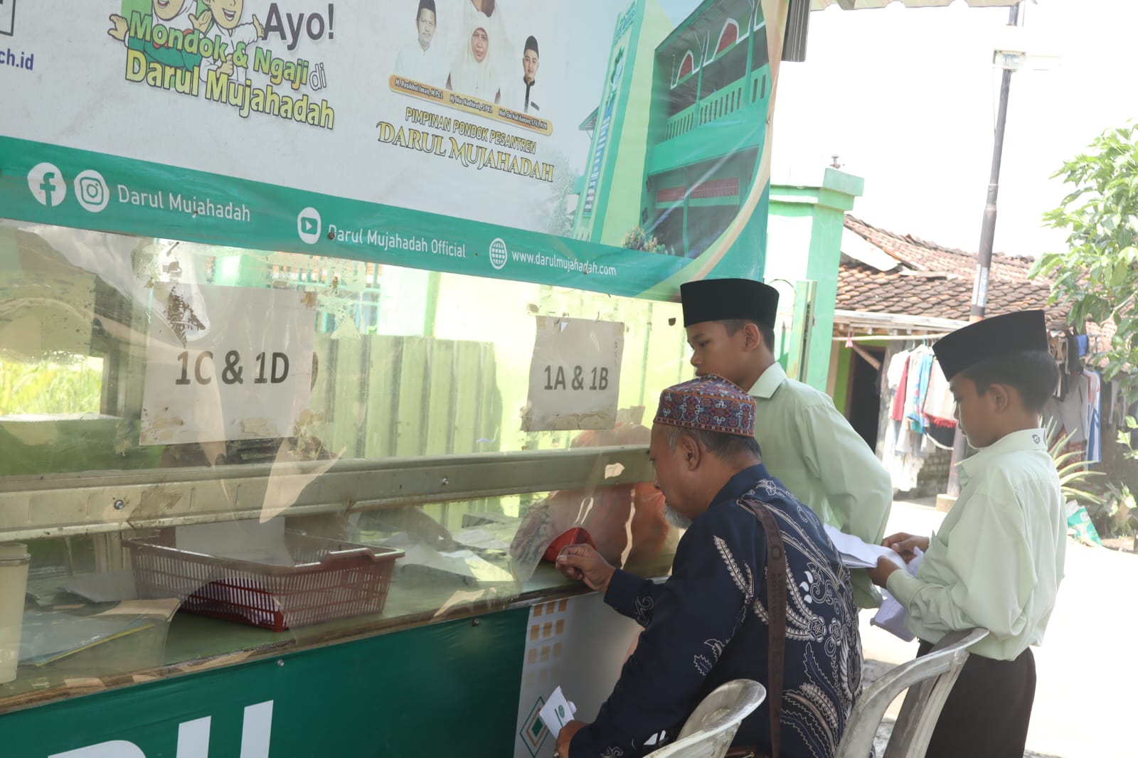Santri Kembali ke Pondok, Darul Mujahadah Sambut Kedatangan dengan Penuh Kehangatan