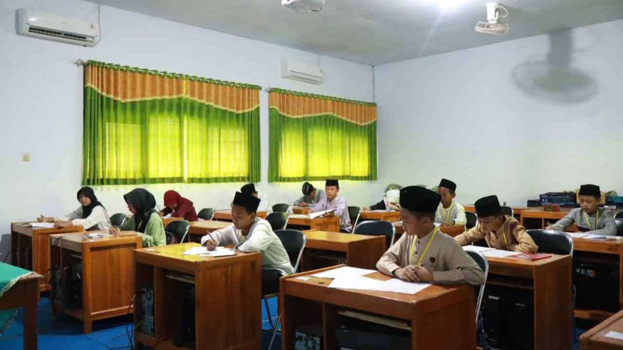 Tes Seleksi Calon Santri Baru Gelombang Kedua Tahun Pelajaran 2025/2026 di Ponpes Darul Mujahadah