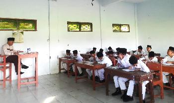 UTS Genap di Pondok Pesantren Darul Mujahadah: Ujian Ilmu, Ujian Kejujuran, Ujian Kedewasaan